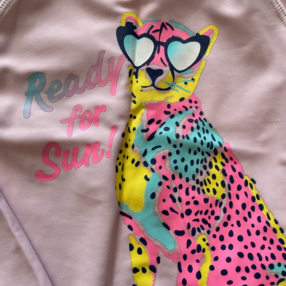 4/$15🌸Colorful Cheetah Graphic Rashguard